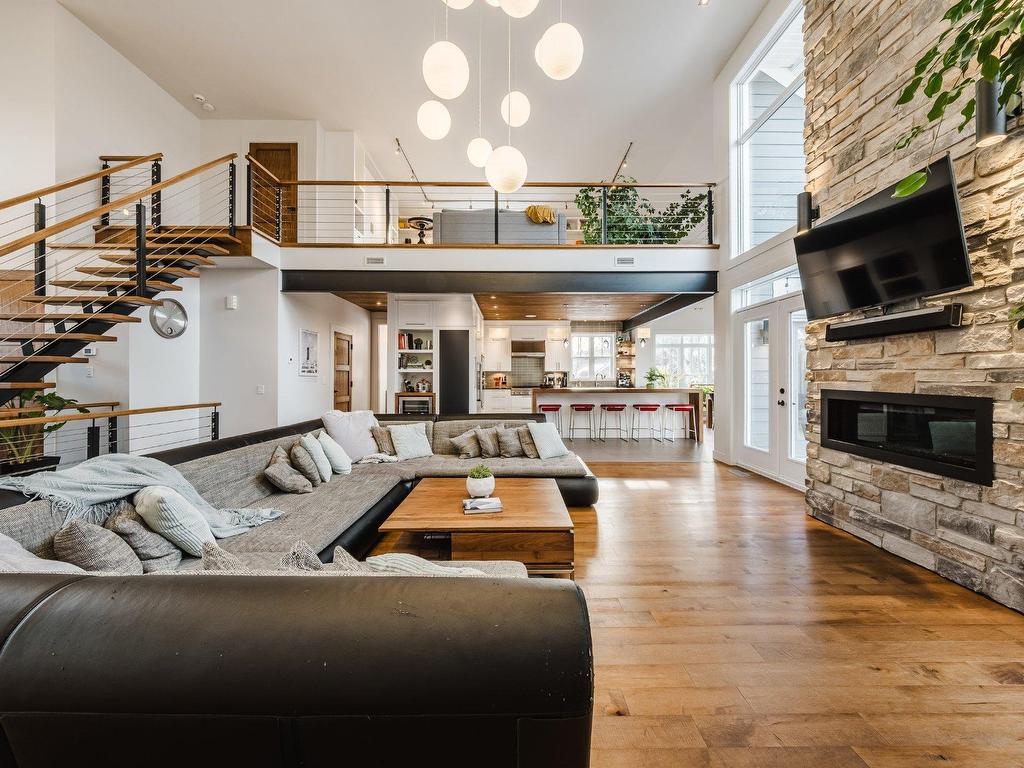 









137


Rue Forbin-Janson

,
Mont-Saint-Hilaire,




QC
J3H6L9

