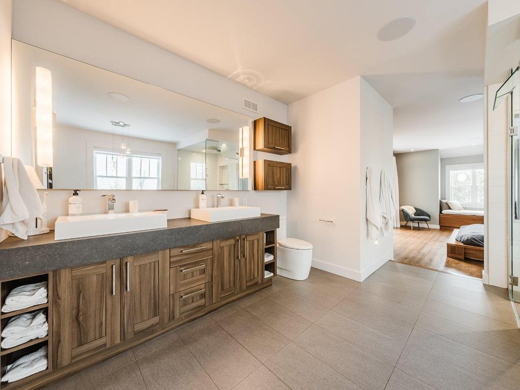 









137


Rue Forbin-Janson

,
Mont-Saint-Hilaire,




QC
J3H6L9

