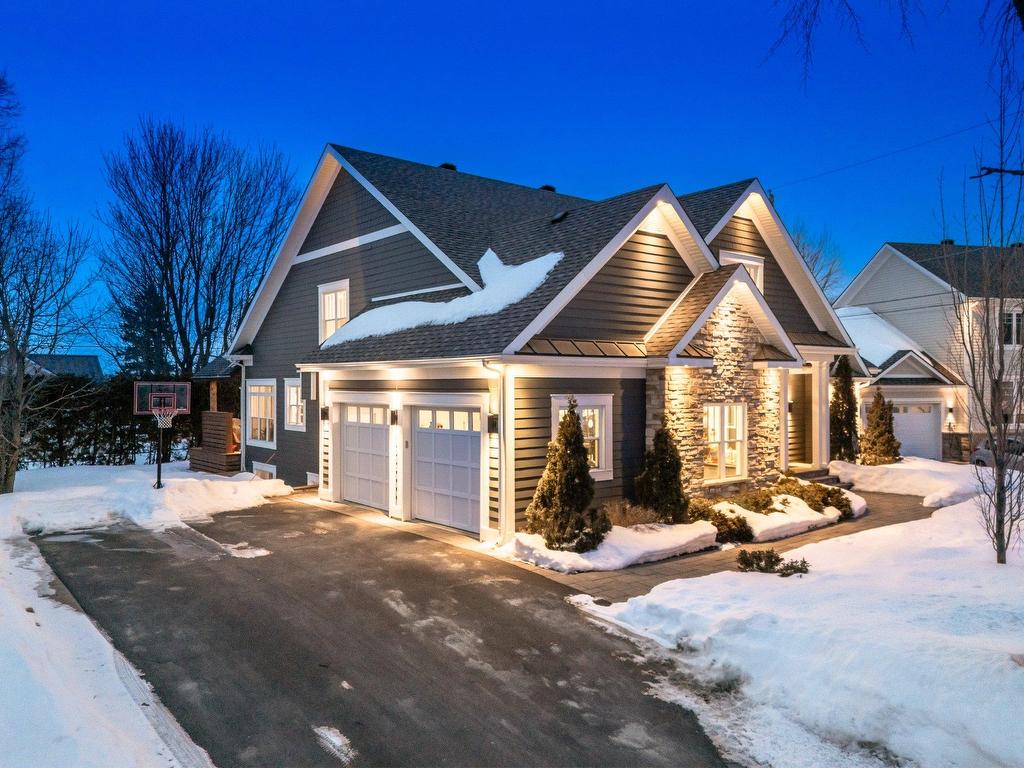 









137


Rue Forbin-Janson

,
Mont-Saint-Hilaire,




QC
J3H6L9

