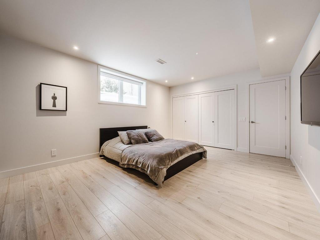 









137


Rue Forbin-Janson

,
Mont-Saint-Hilaire,




QC
J3H6L9

