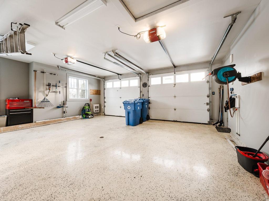 









137


Rue Forbin-Janson

,
Mont-Saint-Hilaire,




QC
J3H6L9


