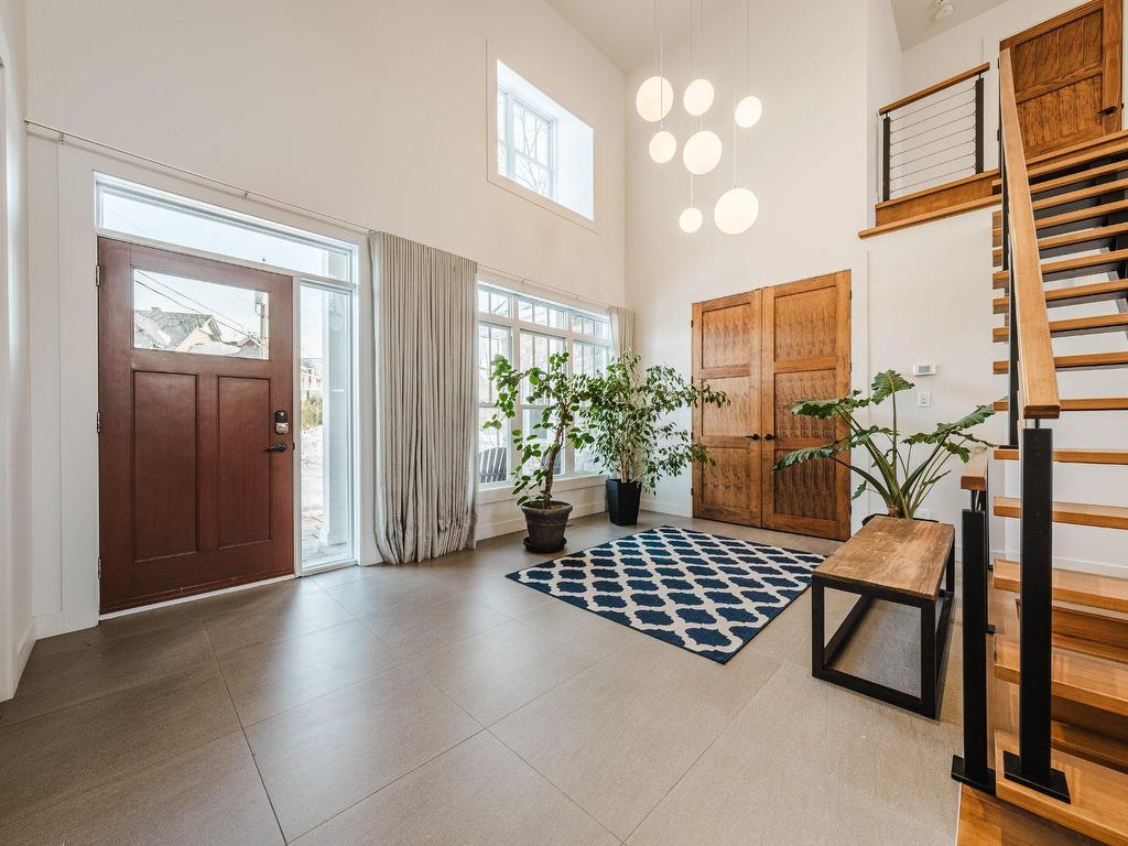 









137


Rue Forbin-Janson

,
Mont-Saint-Hilaire,




QC
J3H6L9

