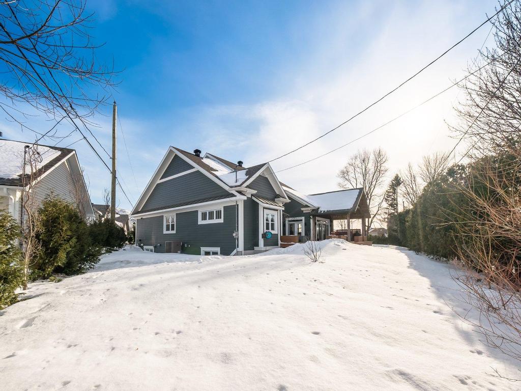 









137


Rue Forbin-Janson

,
Mont-Saint-Hilaire,




QC
J3H6L9

