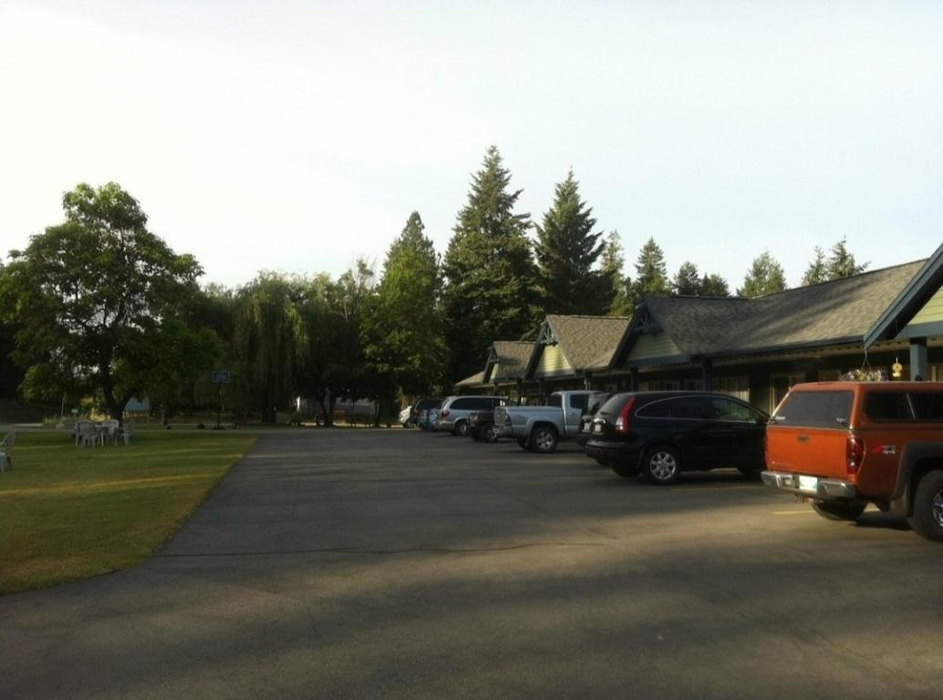









2037


Hunter Frontage

Road,
Christina Lake,




BC
V0H 1E2

