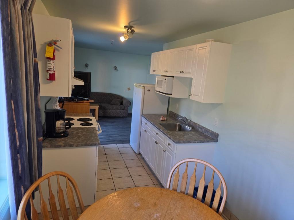 









2037


Hunter Frontage

Road,
Christina Lake,




BC
V0H 1E2

