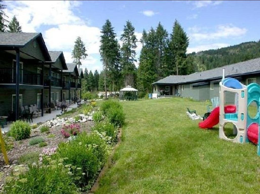 









2037


Hunter Frontage

Road,
Christina Lake,




BC
V0H 1E2

