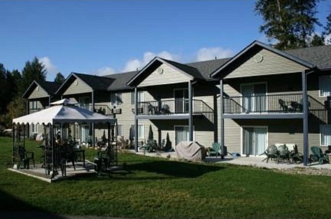 









2037


Hunter Frontage

Road,
Christina Lake,




BC
V0H 1E2

