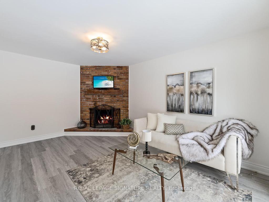 









11


Kirkland

Road,
Brampton,




ON
L6V 2W5

