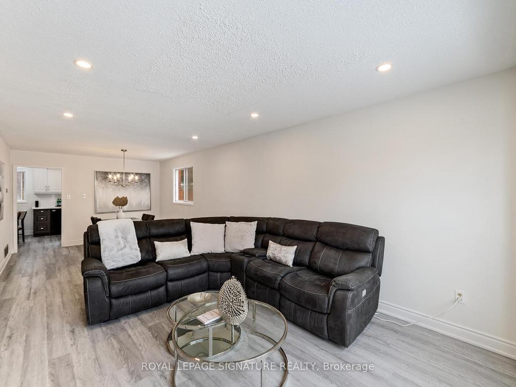 









11


Kirkland

Road,
Brampton,




ON
L6V 2W5

