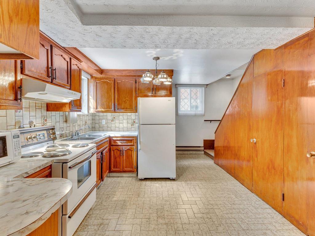 









4589

 - 4591


Av. de Hampton

,
Montréal (Côte-des-Neiges/Notre-Dame-de-Grâce),




QC
H4A2L5

