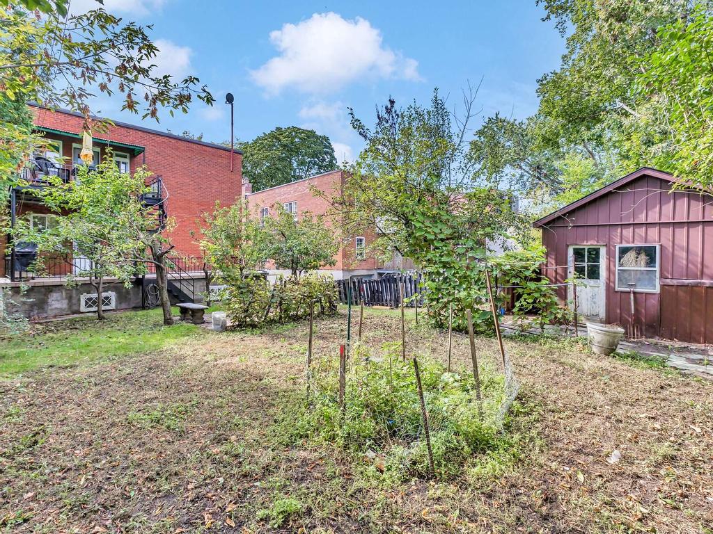 









4589

 - 4591


Av. de Hampton

,
Montréal (Côte-des-Neiges/Notre-Dame-de-Grâce),




QC
H4A2L5

