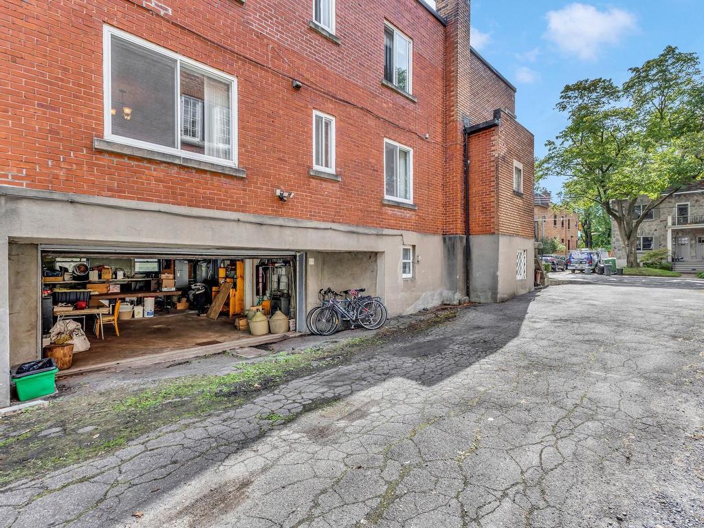 









4589

 - 4591


Av. de Hampton

,
Montréal (Côte-des-Neiges/Notre-Dame-de-Grâce),




QC
H4A2L5

