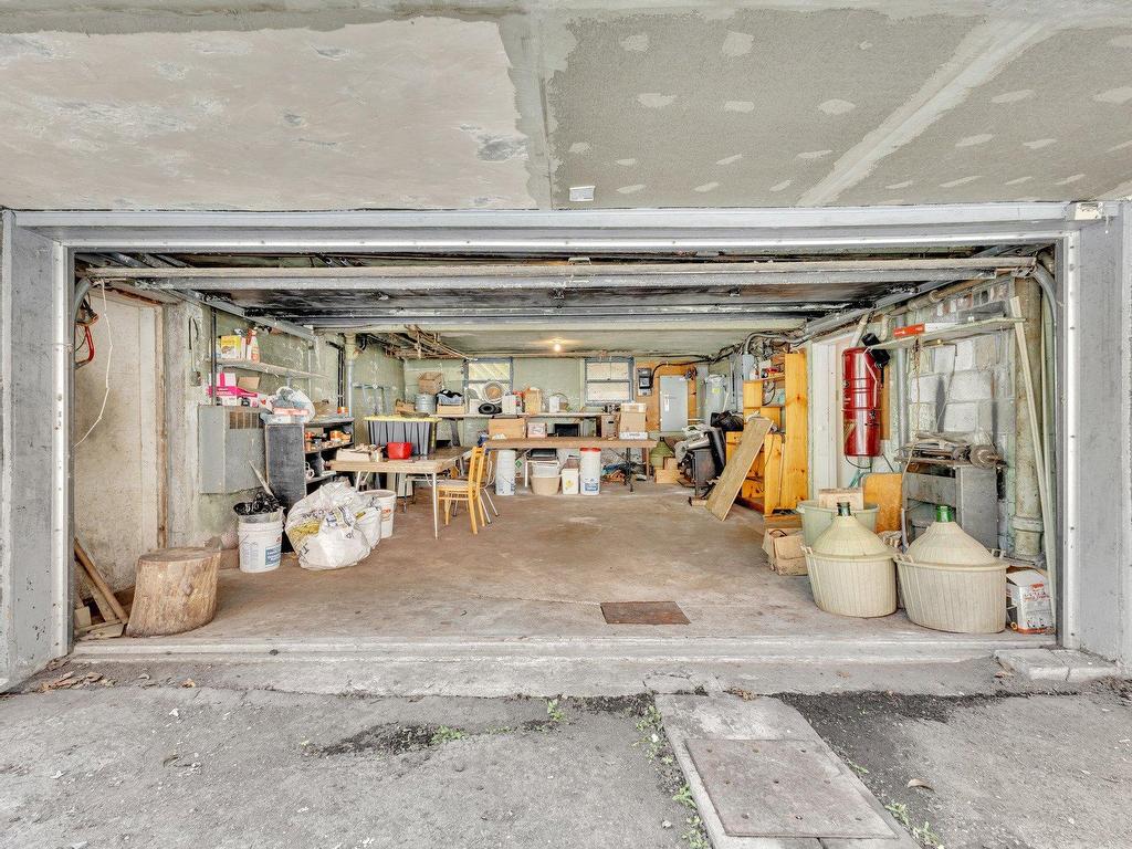 









4589

 - 4591


Av. de Hampton

,
Montréal (Côte-des-Neiges/Notre-Dame-de-Grâce),




QC
H4A2L5

