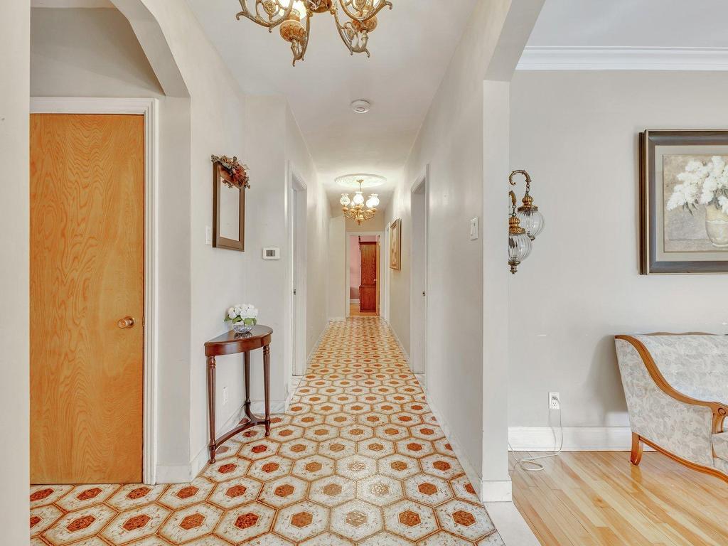 









4589

 - 4591


Av. de Hampton

,
Montréal (Côte-des-Neiges/Notre-Dame-de-Grâce),




QC
H4A2L5

