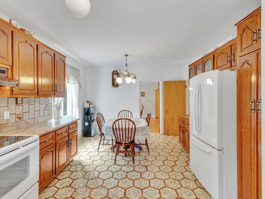 









4589

 - 4591


Av. de Hampton

,
Montréal (Côte-des-Neiges/Notre-Dame-de-Grâce),




QC
H4A2L5

