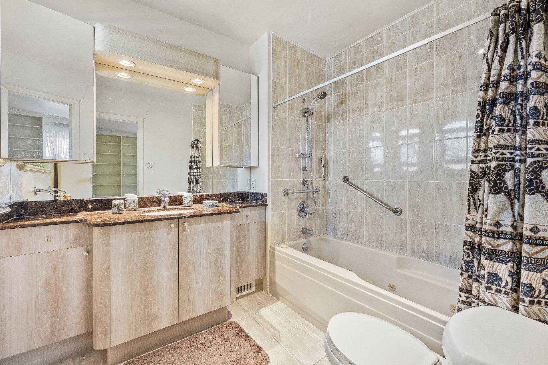 









459


Ch. de la Côte-St-Antoine

,
Westmount,




QC
H3Y2K1

