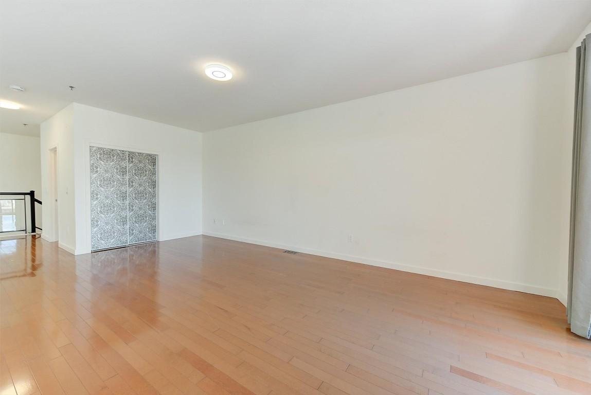 









1331


Ellis

Street, 414,
Kelowna,




BC
V1Y 1Z9

