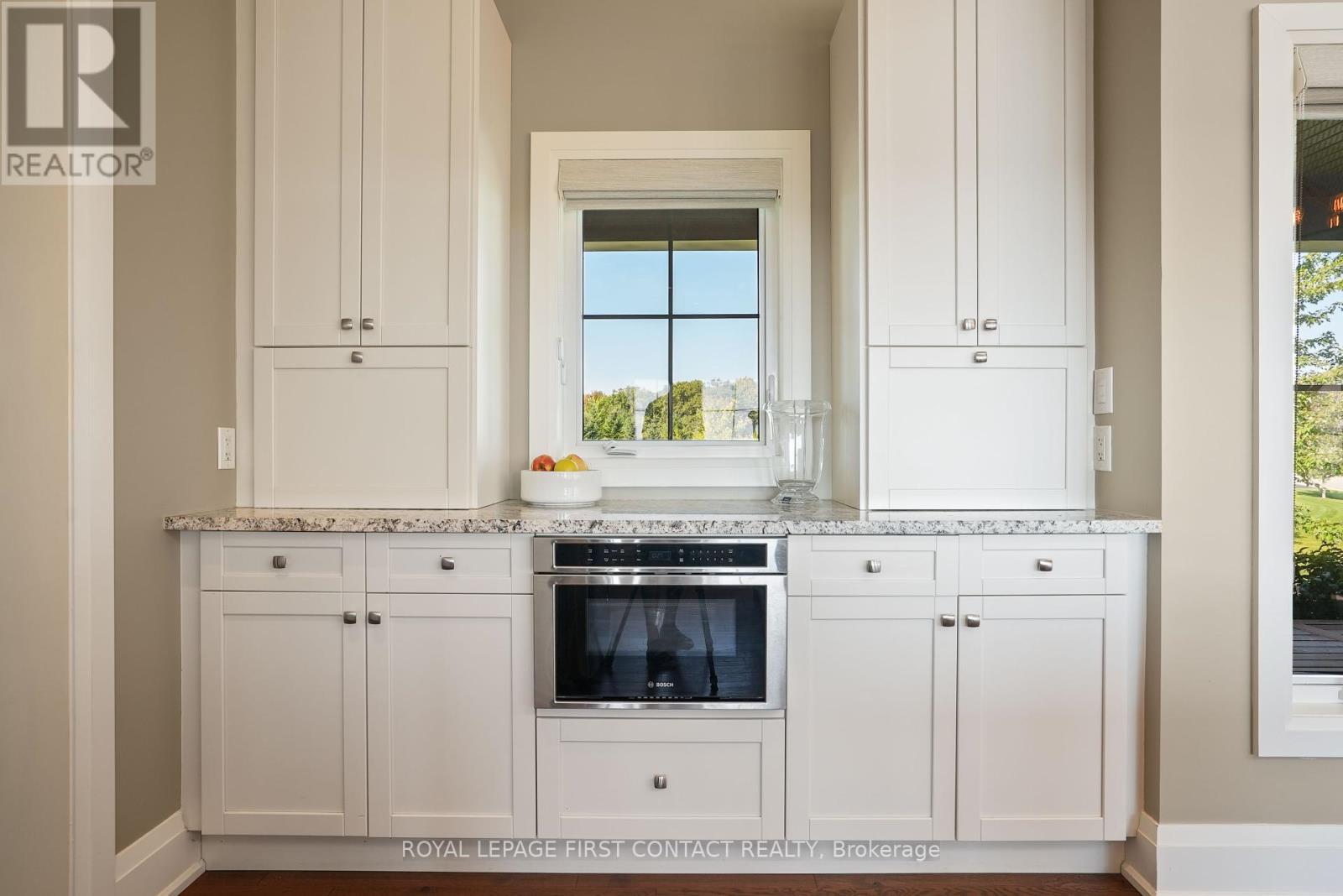 












3 MORGAN DRIVE

,
Oro-Medonte,




Ontario
L0K1E0

