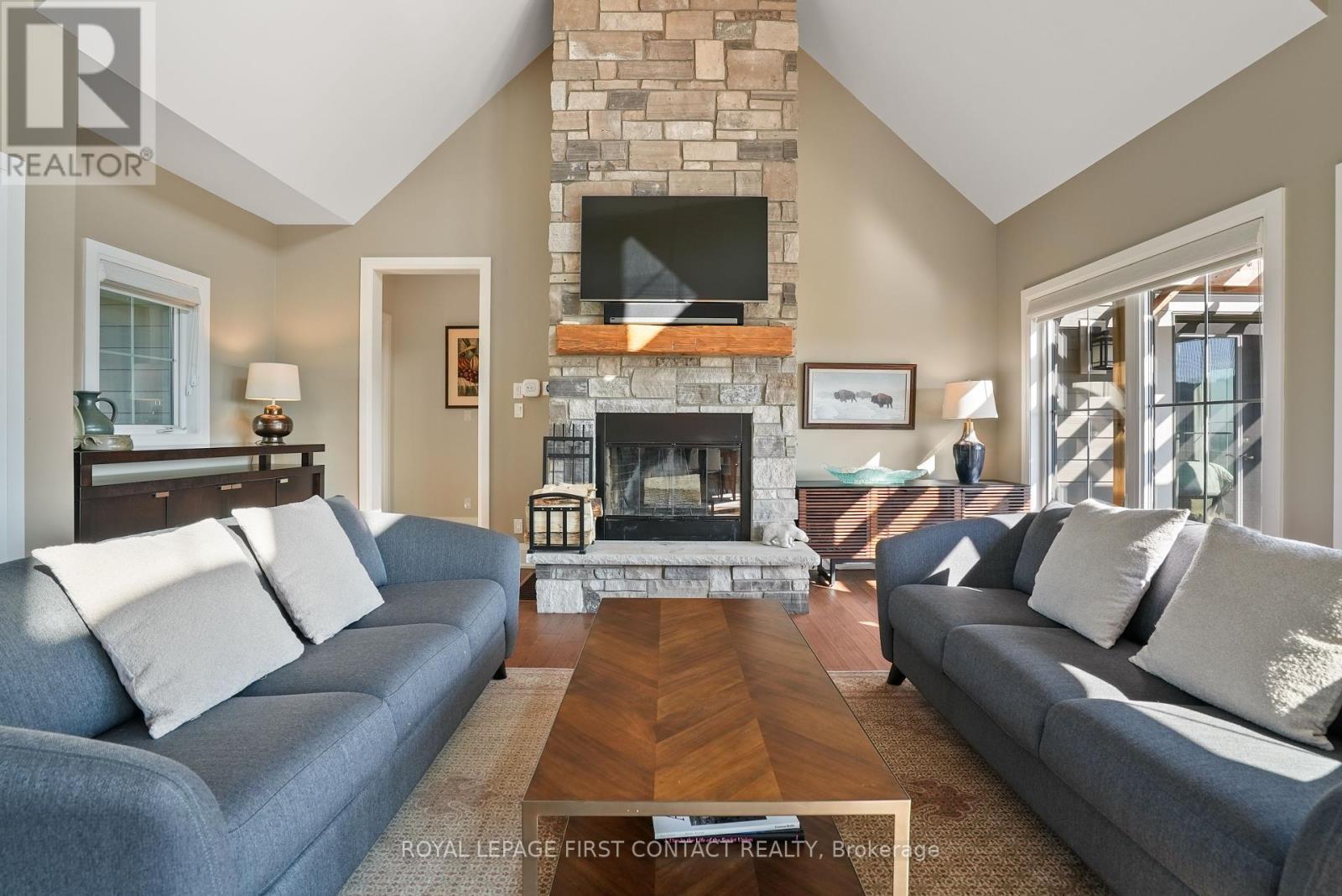 












3 MORGAN DRIVE

,
Oro-Medonte,




Ontario
L0K1E0

