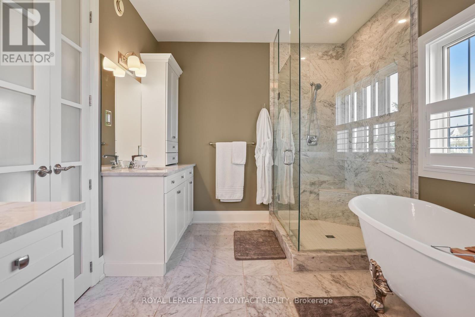 












3 MORGAN DRIVE

,
Oro-Medonte,




Ontario
L0K1E0

