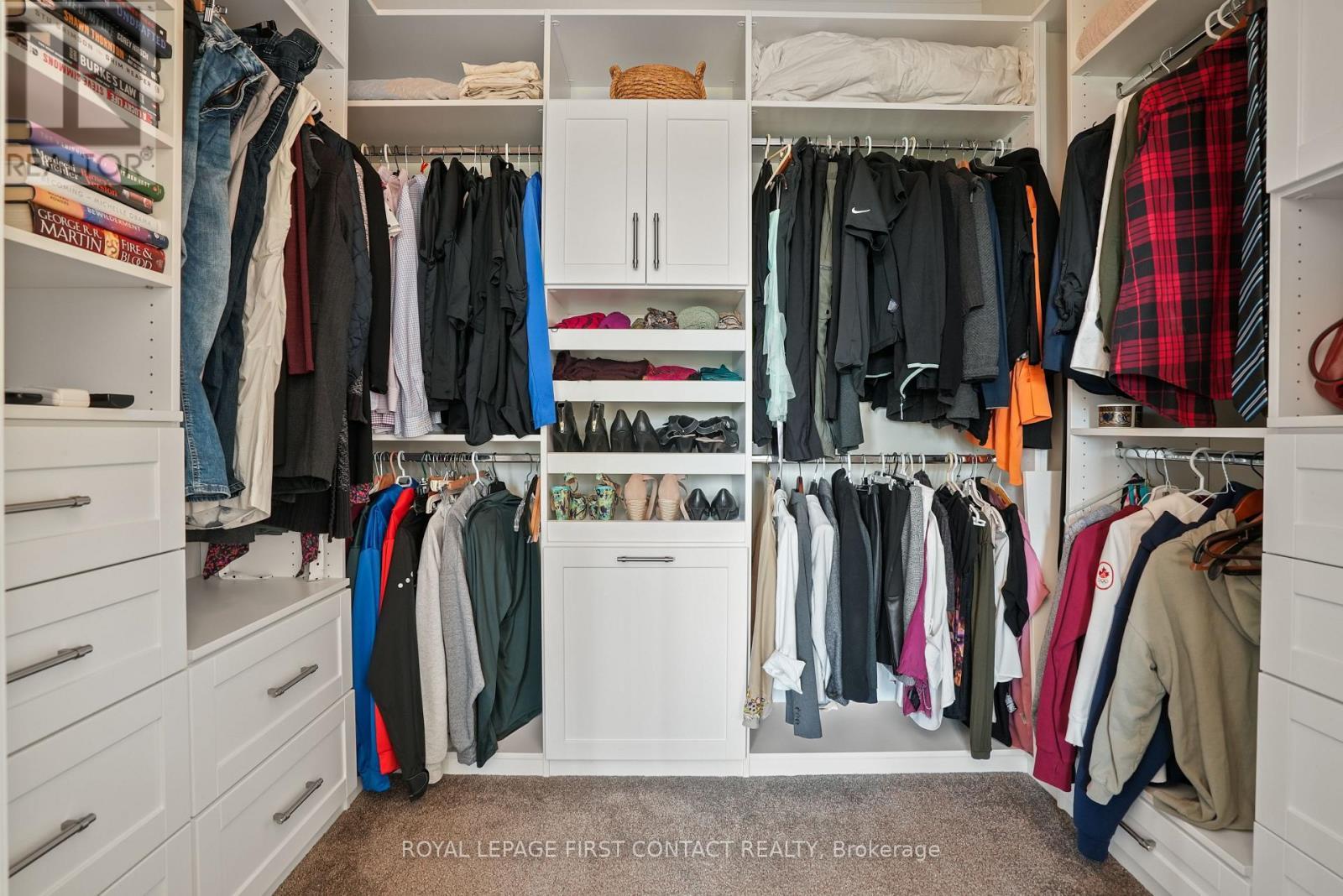 












3 MORGAN DRIVE

,
Oro-Medonte,




Ontario
L0K1E0

