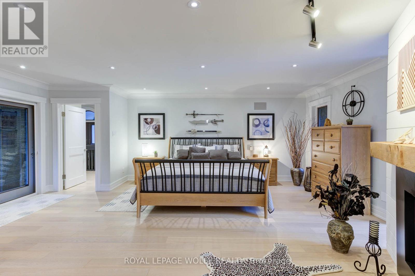 












14 JAMES COURT

,
Wellesley,




Ontario
N0B2M1

