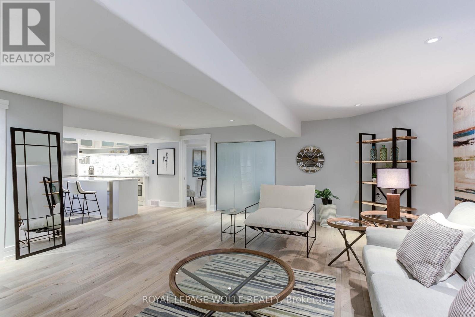 












14 JAMES COURT

,
Wellesley,




Ontario
N0B2M1

