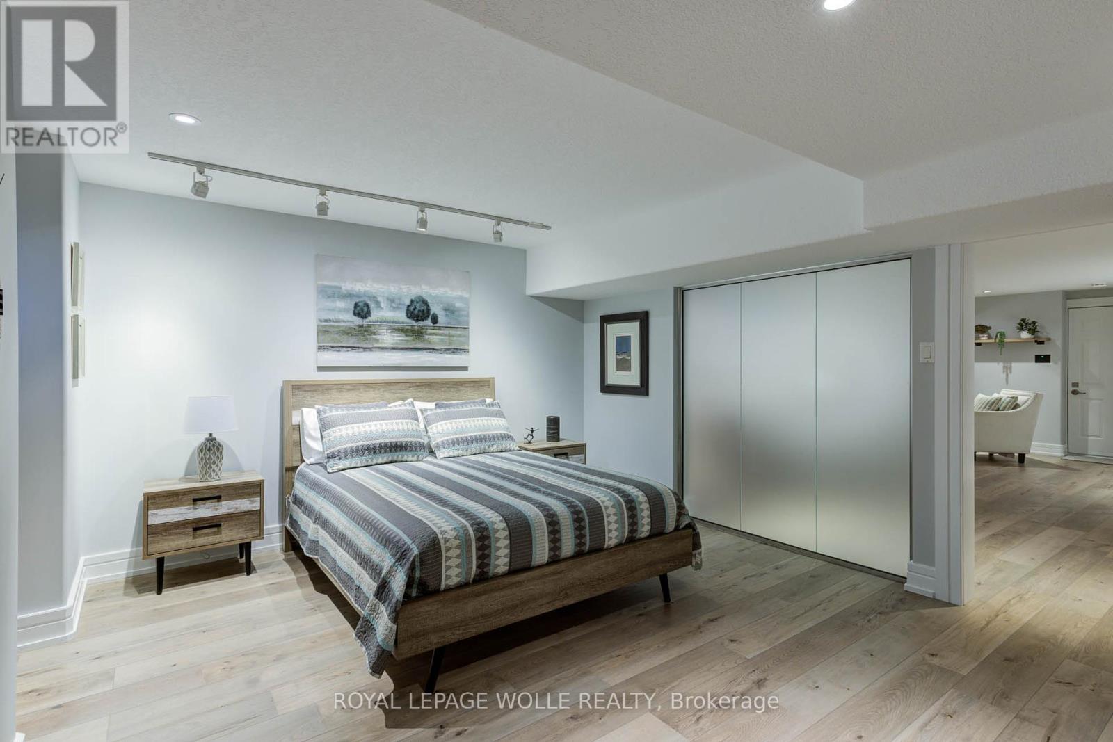 












14 JAMES COURT

,
Wellesley,




Ontario
N0B2M1

