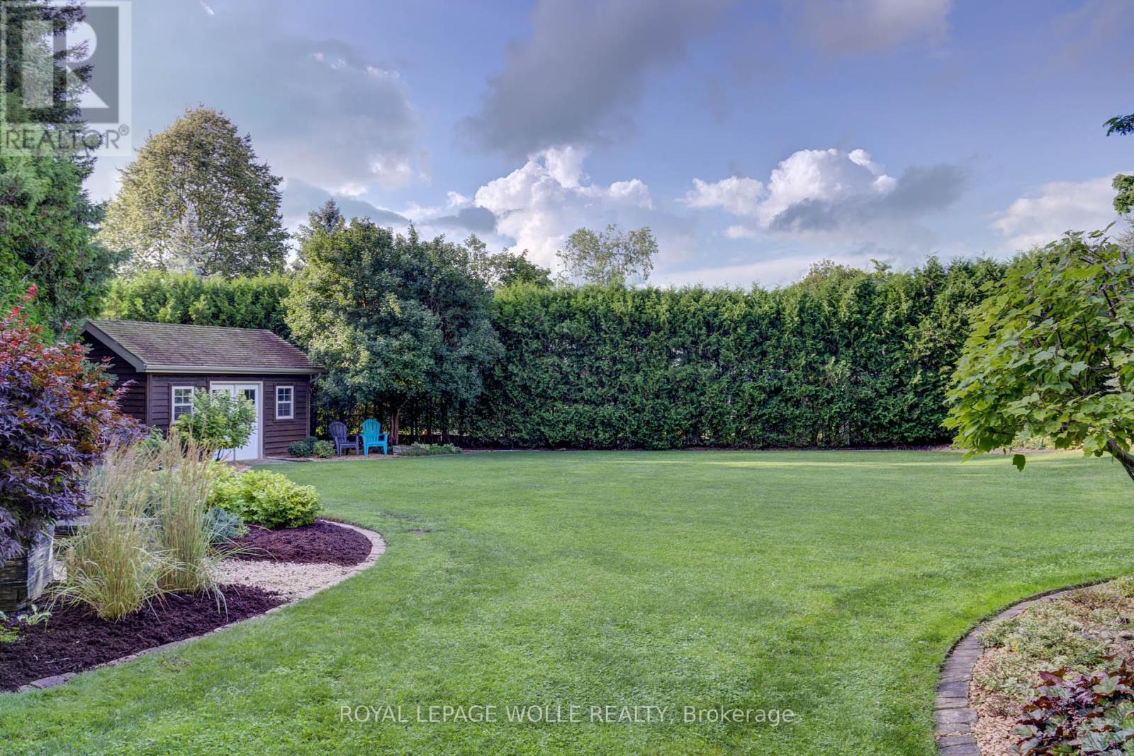 












14 JAMES COURT

,
Wellesley,




Ontario
N0B2M1

