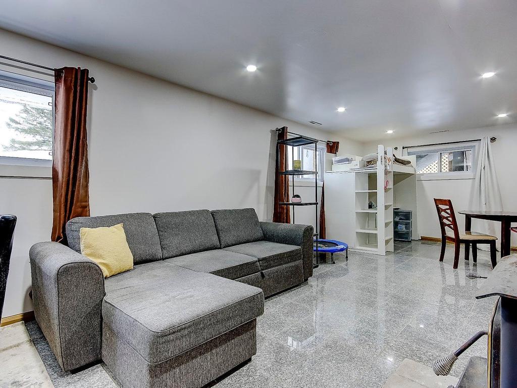 









286


Rg de la Barbotte

,
Lacolle,




QC
J0J1J0


