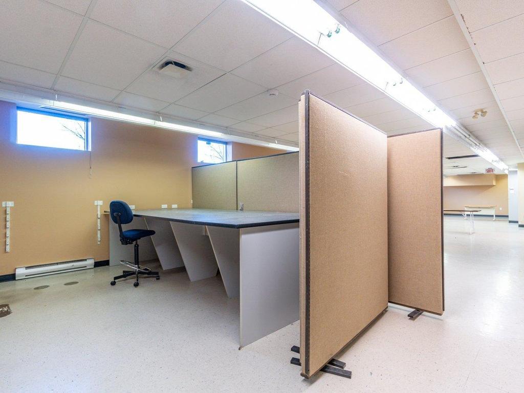 









786


Rue King E.

,
Sherbrooke (Fleurimont),




QC
J1G1C5

