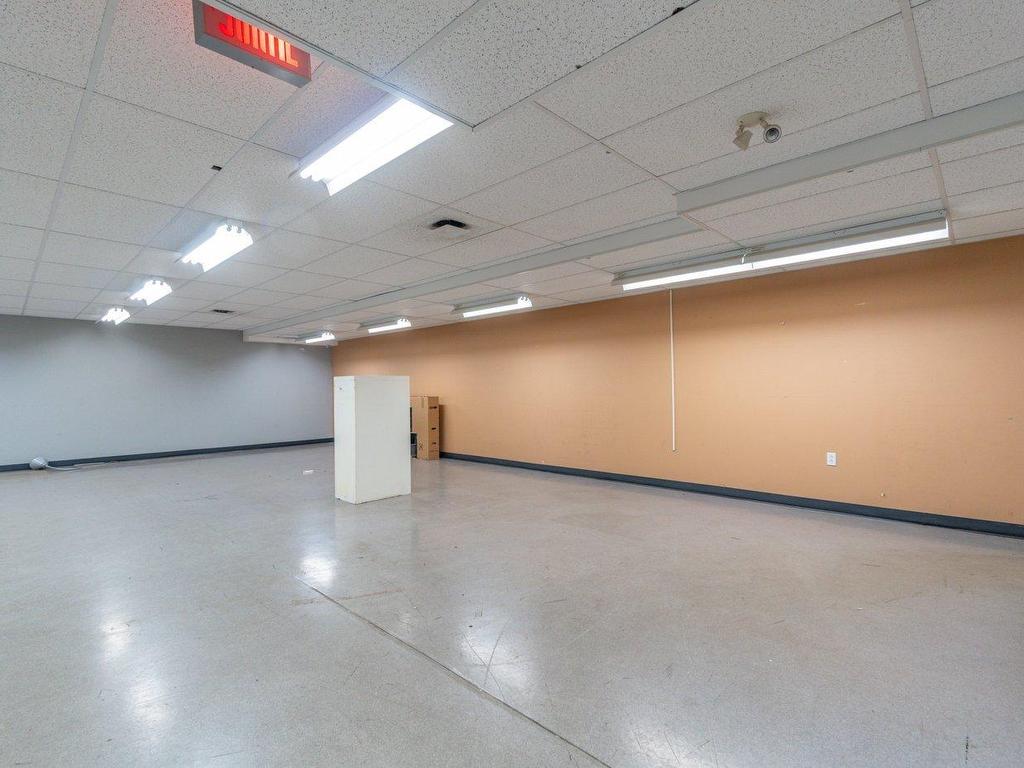 









786


Rue King E.

,
Sherbrooke (Fleurimont),




QC
J1G1C5

