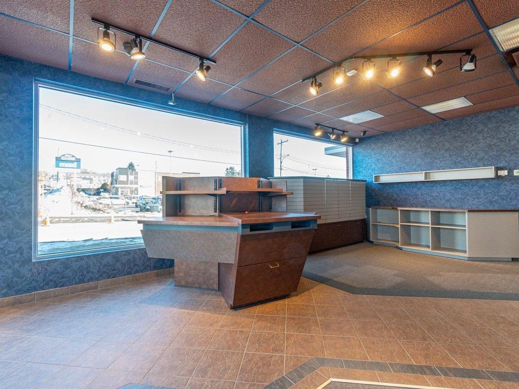 









786


Rue King E.

,
Sherbrooke (Fleurimont),




QC
J1G1C5


