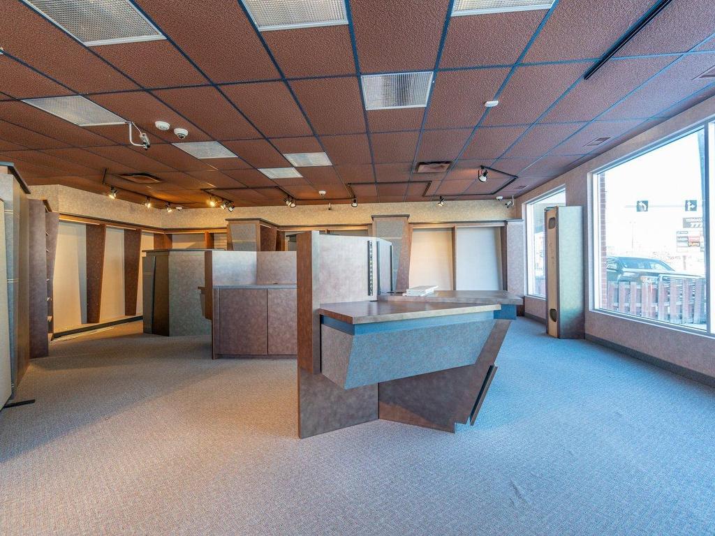 









786


Rue King E.

,
Sherbrooke (Fleurimont),




QC
J1G1C5

