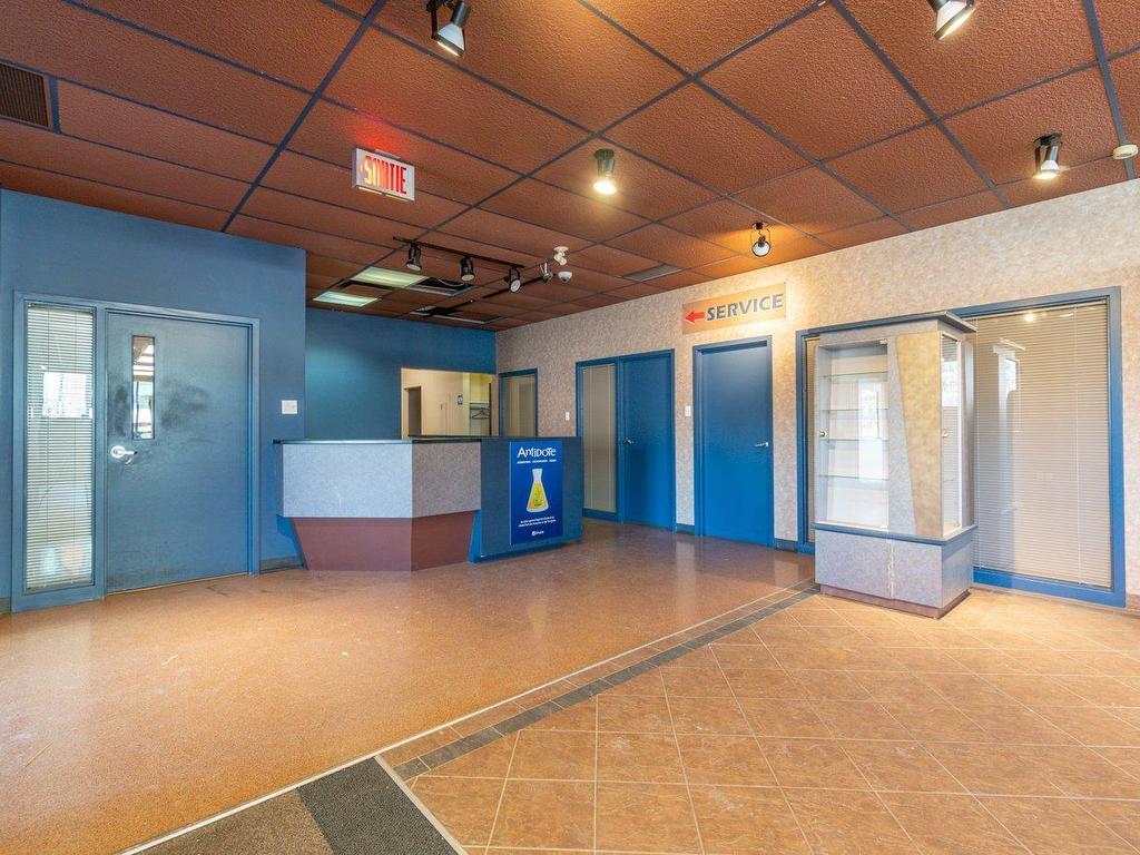 









786


Rue King E.

,
Sherbrooke (Fleurimont),




QC
J1G1C5

