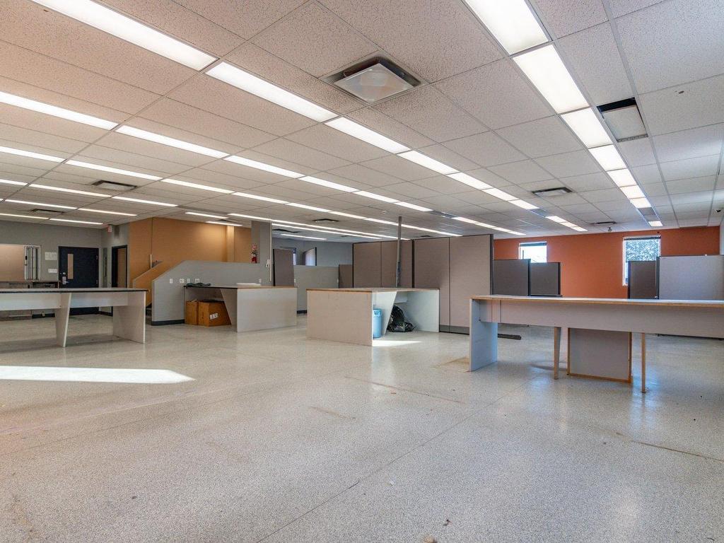









786


Rue King E.

,
Sherbrooke (Fleurimont),




QC
J1G1C5

