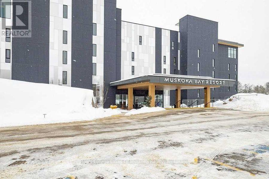 












313 - 120 CARRICK TRAIL

,
Gravenhurst (Muskoka (S)),




Ontario
P1P0A2


