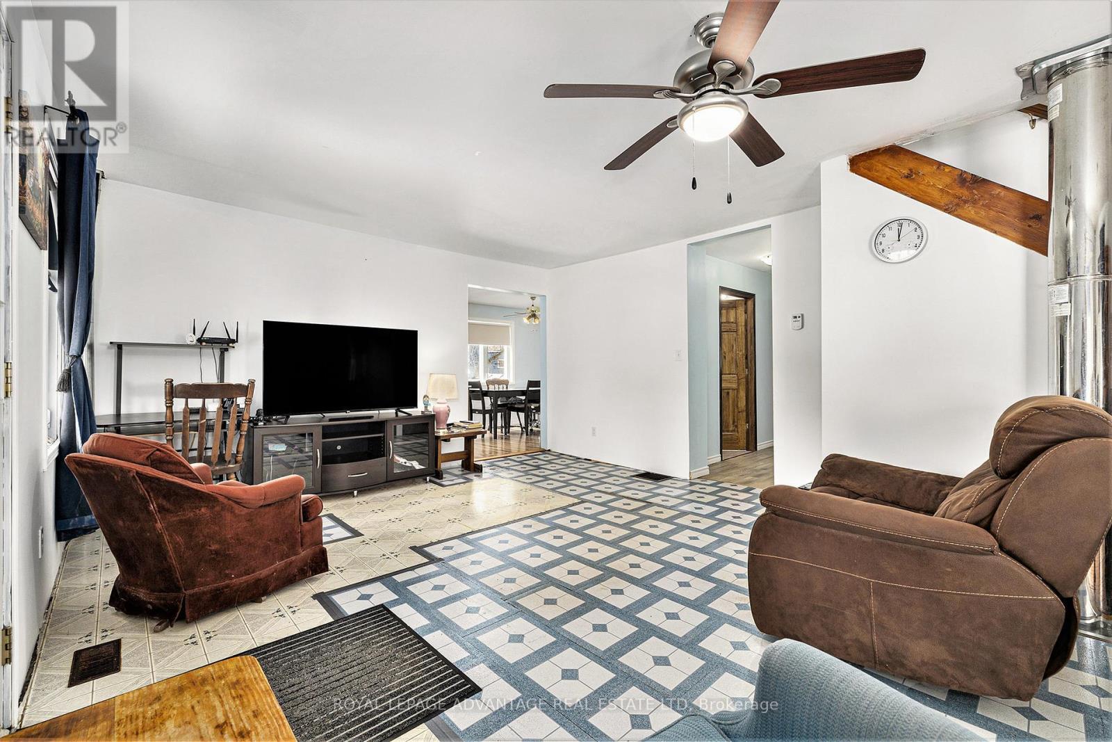 












620 HIGHWAY 15 HIGHWAY

,
Rideau Lakes,




Ontario
K0G1L0

