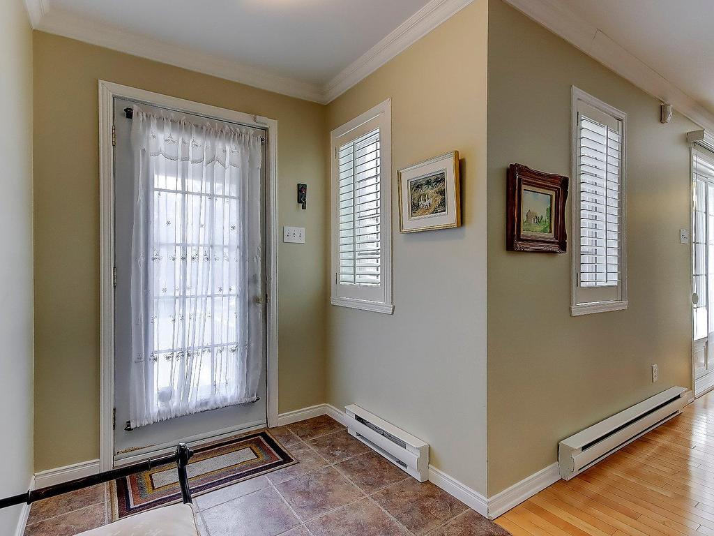 









1582


Rue St-Jacques

,
Saint-Bruno-de-Montarville,




QC
J3V6K6

