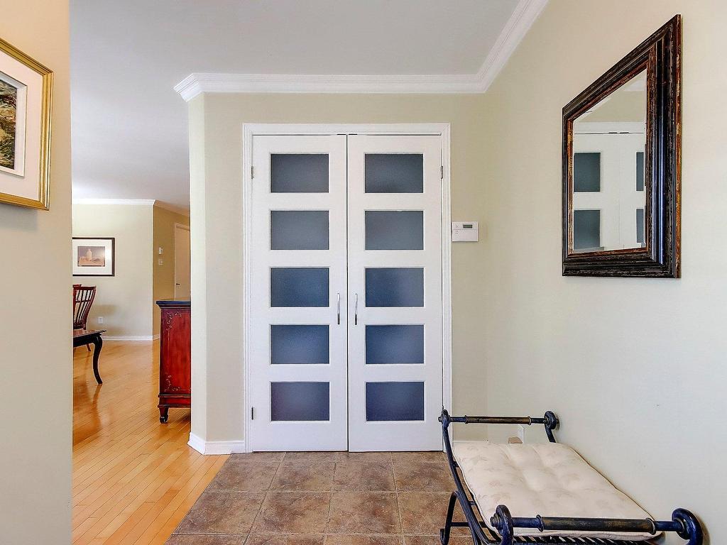 









1582


Rue St-Jacques

,
Saint-Bruno-de-Montarville,




QC
J3V6K6

