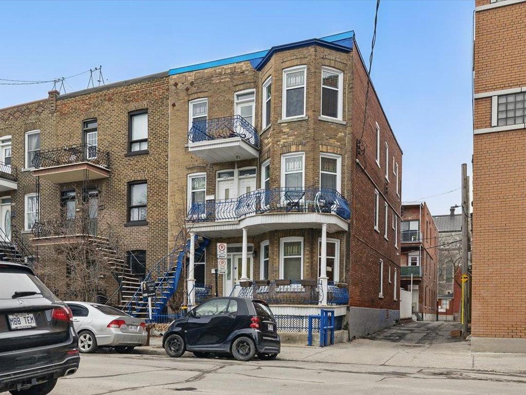 









5421

 - 5425


4e Avenue

,
Montréal (Rosemont/La Petite-Patrie),




QC
H1Y2V5

