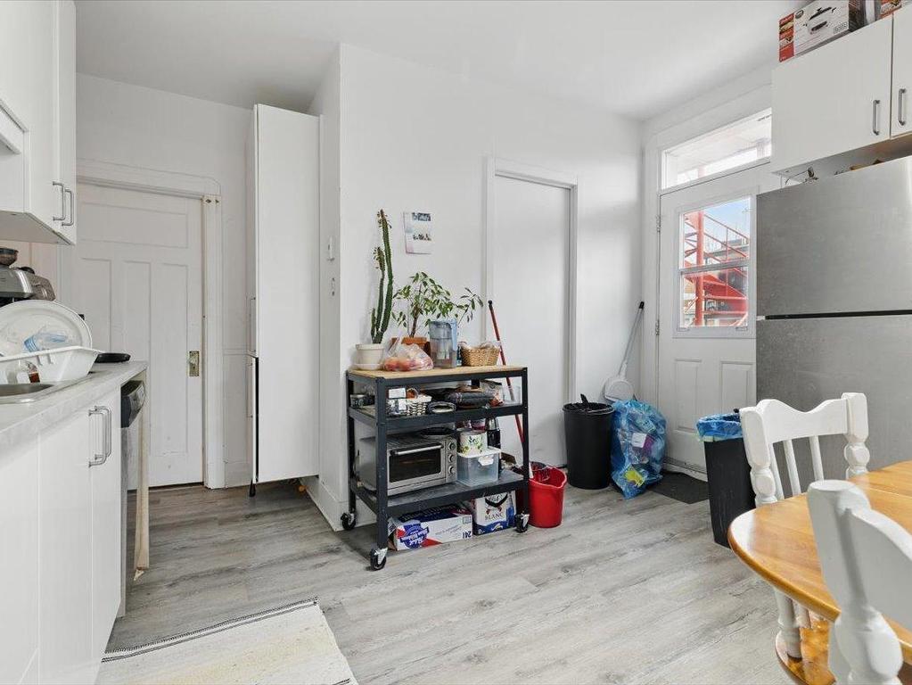 









5421

 - 5425


4e Avenue

,
Montréal (Rosemont/La Petite-Patrie),




QC
H1Y2V5

