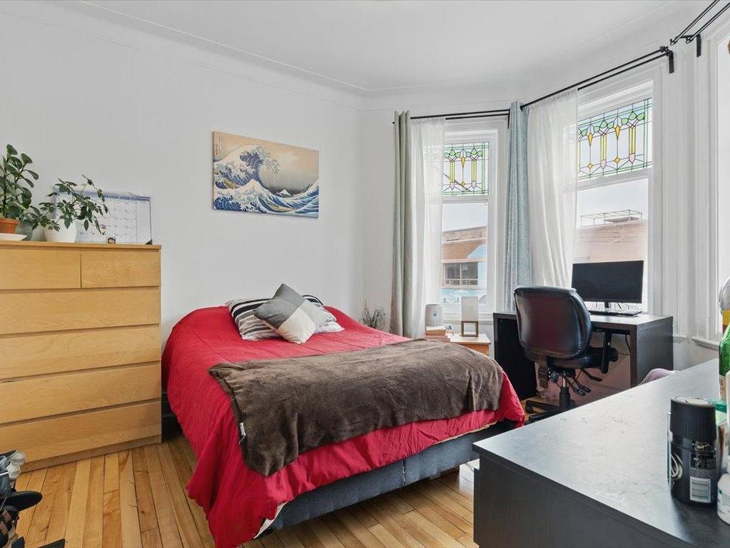 









5421

 - 5425


4e Avenue

,
Montréal (Rosemont/La Petite-Patrie),




QC
H1Y2V5

