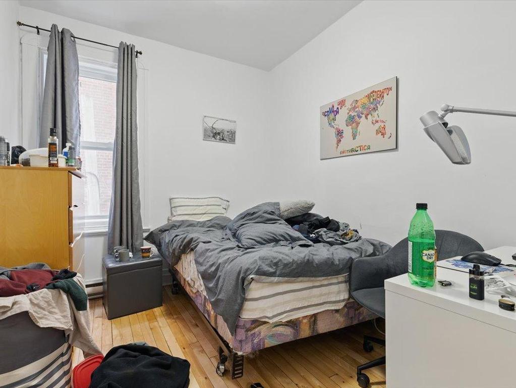 









5421

 - 5425


4e Avenue

,
Montréal (Rosemont/La Petite-Patrie),




QC
H1Y2V5

