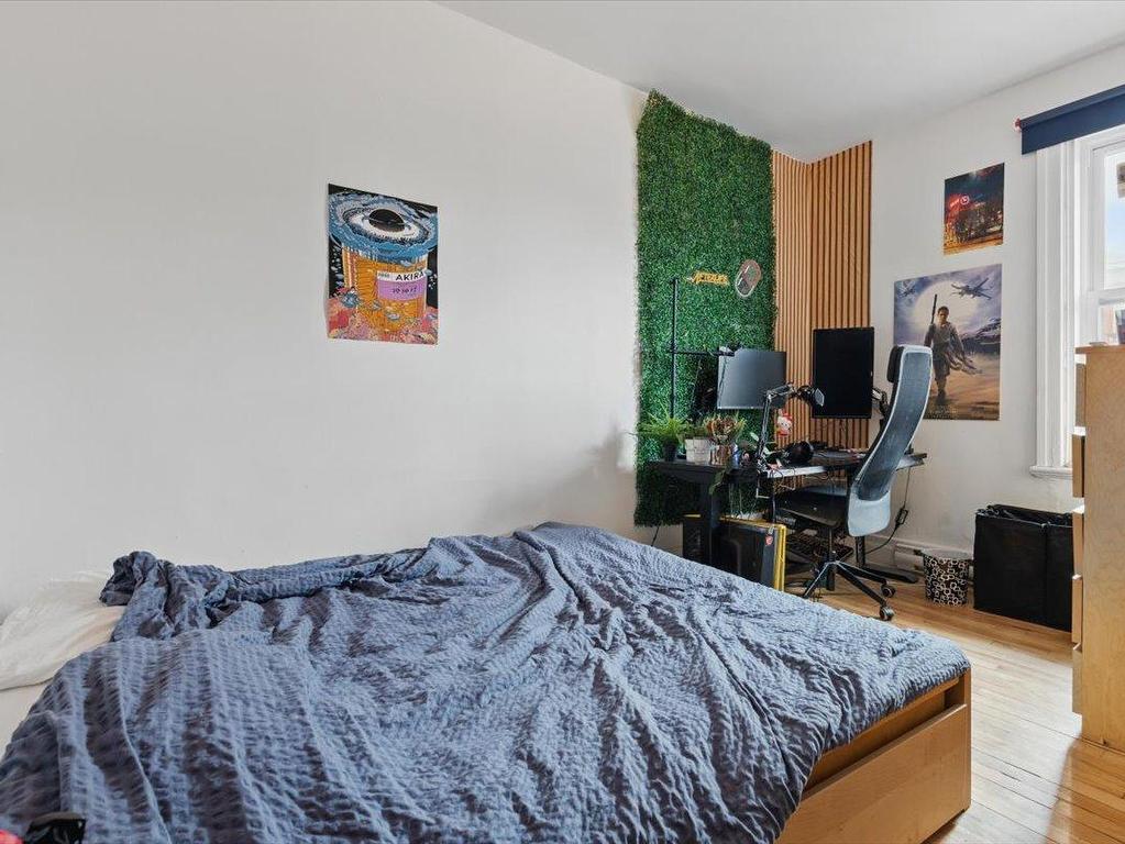 









5421

 - 5425


4e Avenue

,
Montréal (Rosemont/La Petite-Patrie),




QC
H1Y2V5

