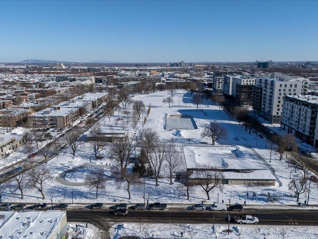 









5421

 - 5425


4e Avenue

,
Montréal (Rosemont/La Petite-Patrie),




QC
H1Y2V5

