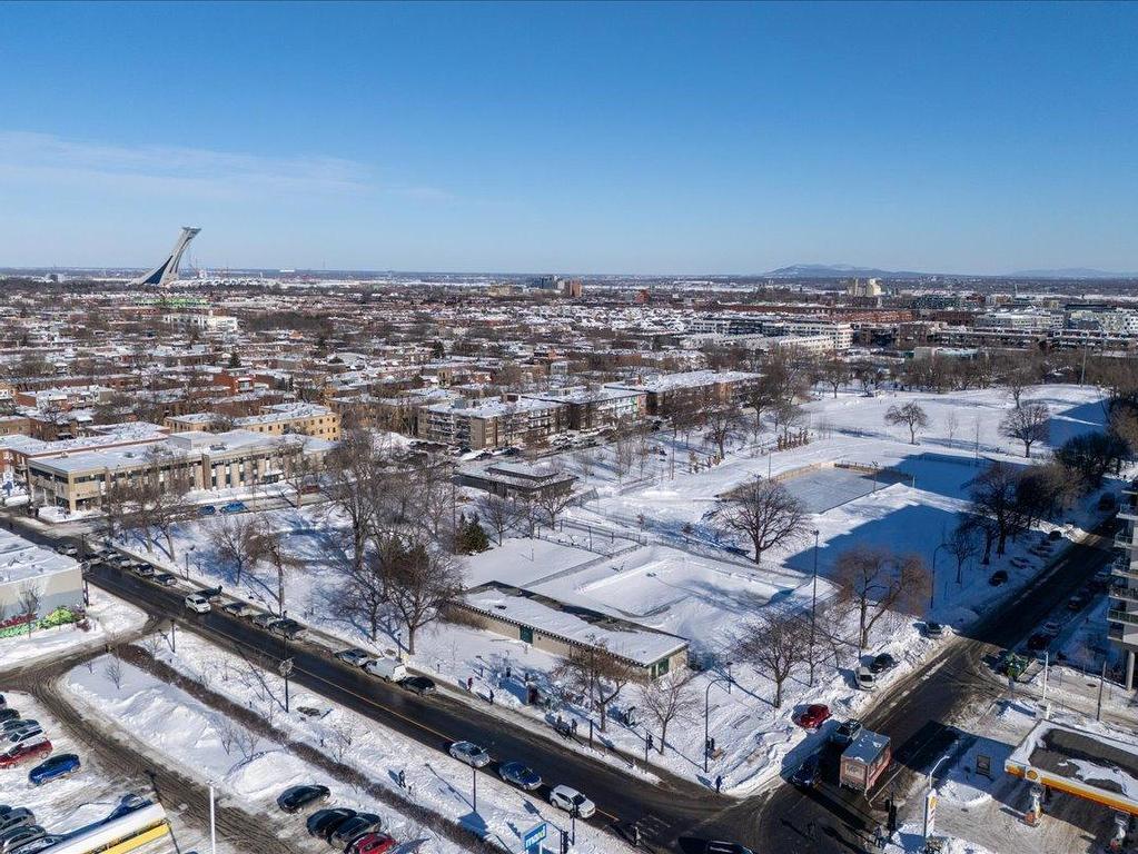 









5421

 - 5425


4e Avenue

,
Montréal (Rosemont/La Petite-Patrie),




QC
H1Y2V5

