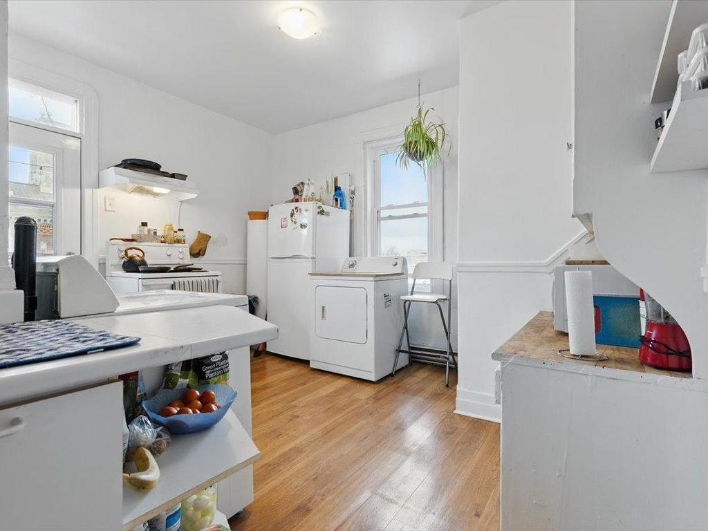 









5421

 - 5425


4e Avenue

,
Montréal (Rosemont/La Petite-Patrie),




QC
H1Y2V5

