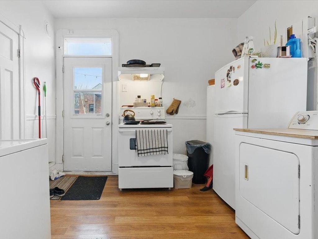 









5421

 - 5425


4e Avenue

,
Montréal (Rosemont/La Petite-Patrie),




QC
H1Y2V5

