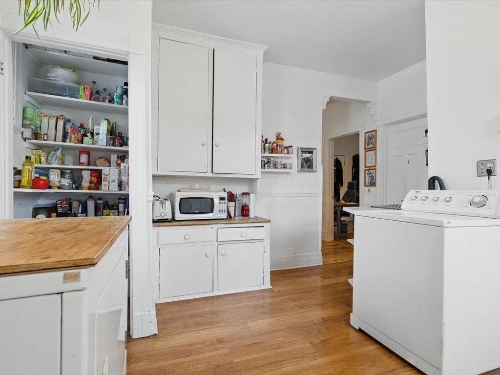 









5421

 - 5425


4e Avenue

,
Montréal (Rosemont/La Petite-Patrie),




QC
H1Y2V5

